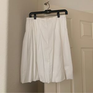 BCBGMaxAzria white knee length skirt size 2